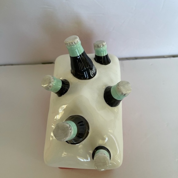 Coke Coca-Cola Ceramic Hinged Box * Ice
Chest With 6 Bottles 'On Ice' De… - Picture 6 of 9